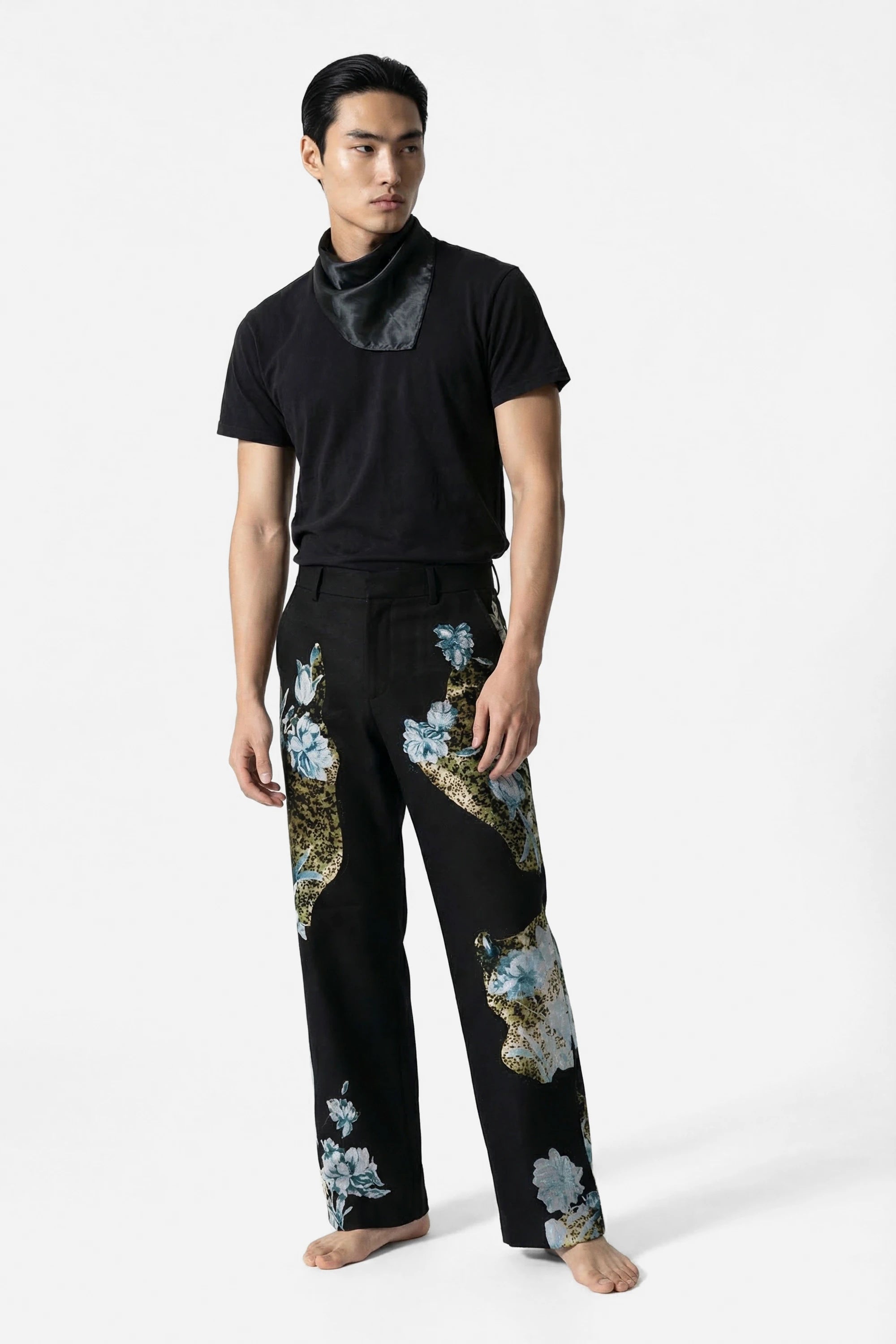 Wool trousers with velour attached